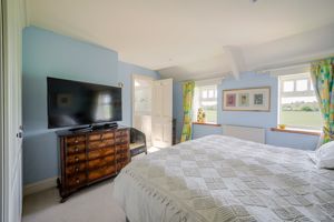 Principal bedroom with en suite- click for photo gallery